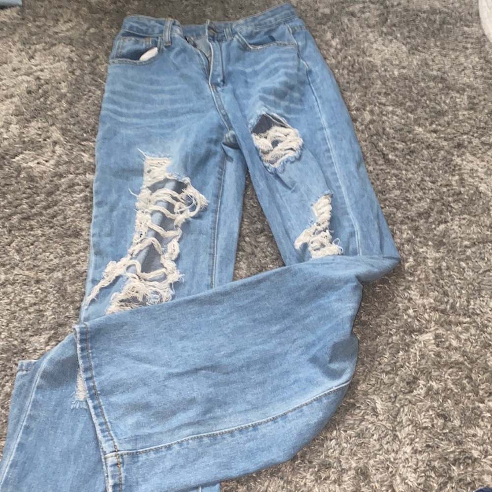 SHEIN Light Wash Wide Legged Jeans W/ Rips